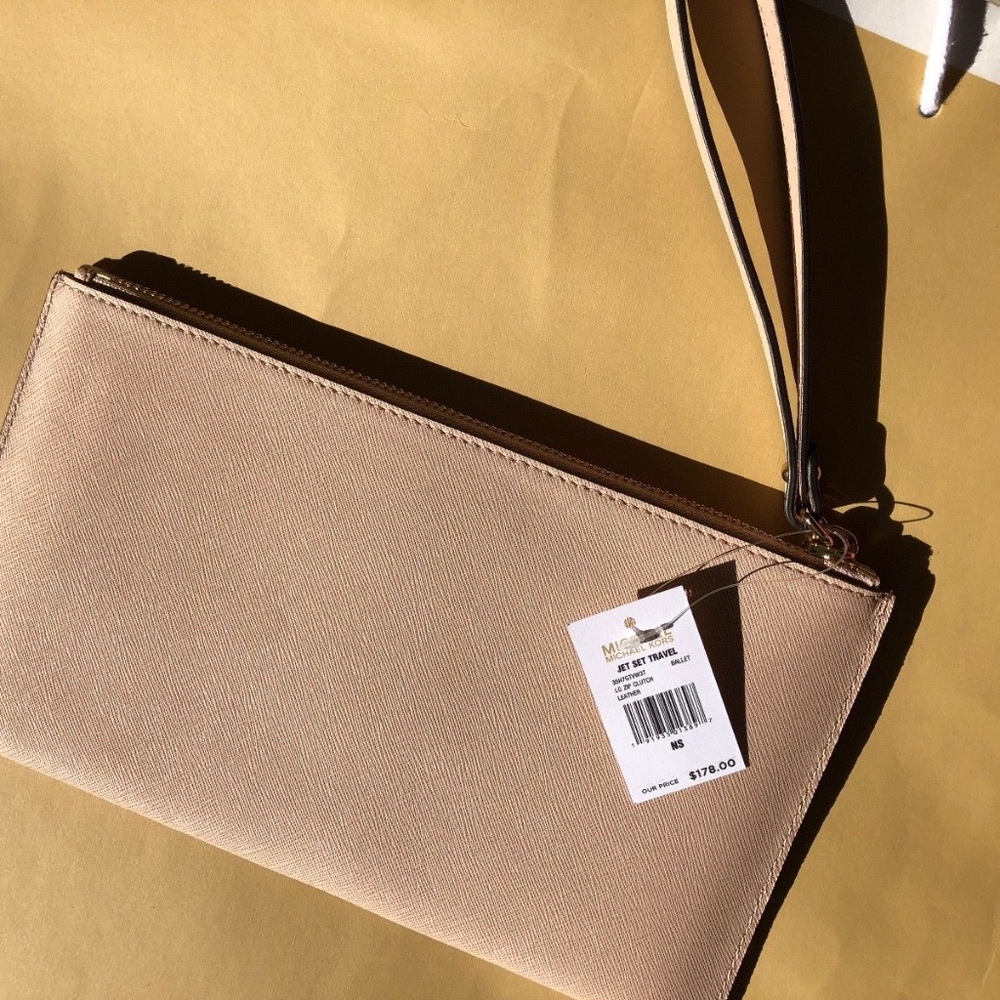 LAST 1 LEFT  Michael Kors Large Zip Clutch Ballet - Picture 5 of 7